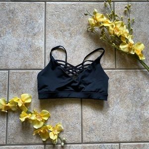 Black sports bra